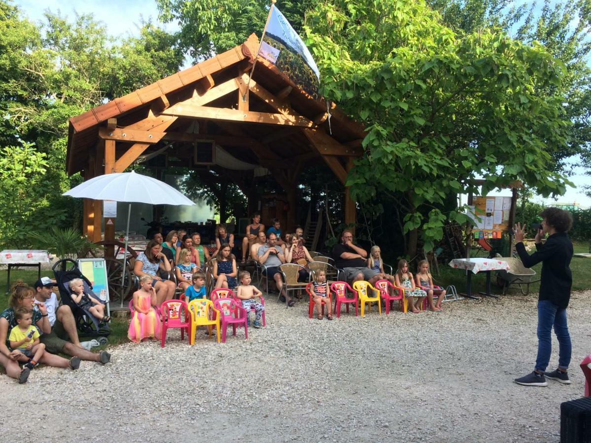Отель Camping Les Arbois Montjay  Экстерьер фото