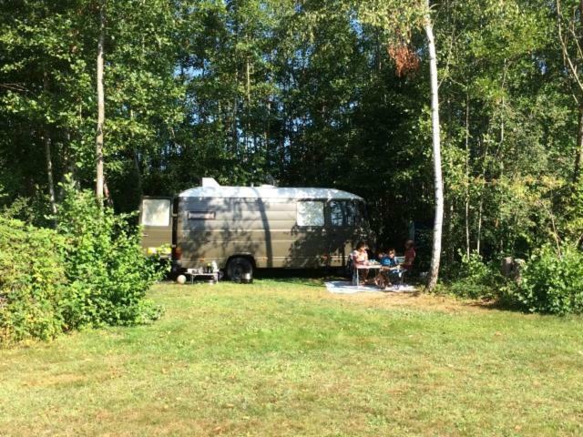 Отель Camping Les Arbois Montjay  Экстерьер фото